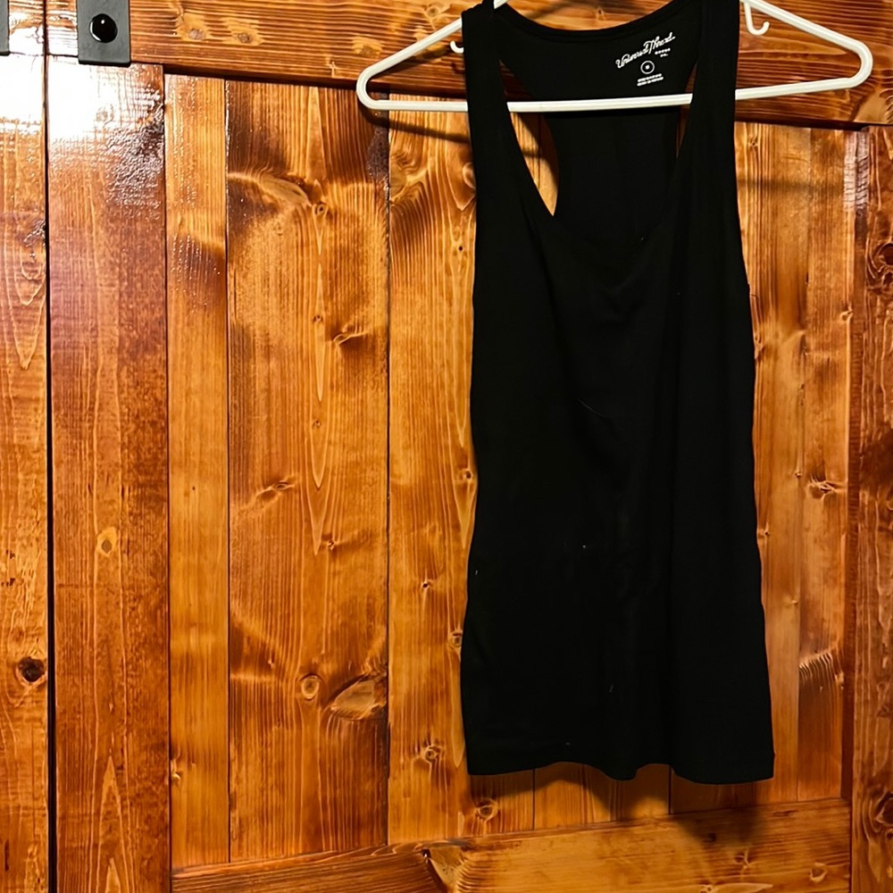 Black tank top!